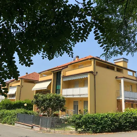 Vacanze Attico Santi Liguria Sarzana